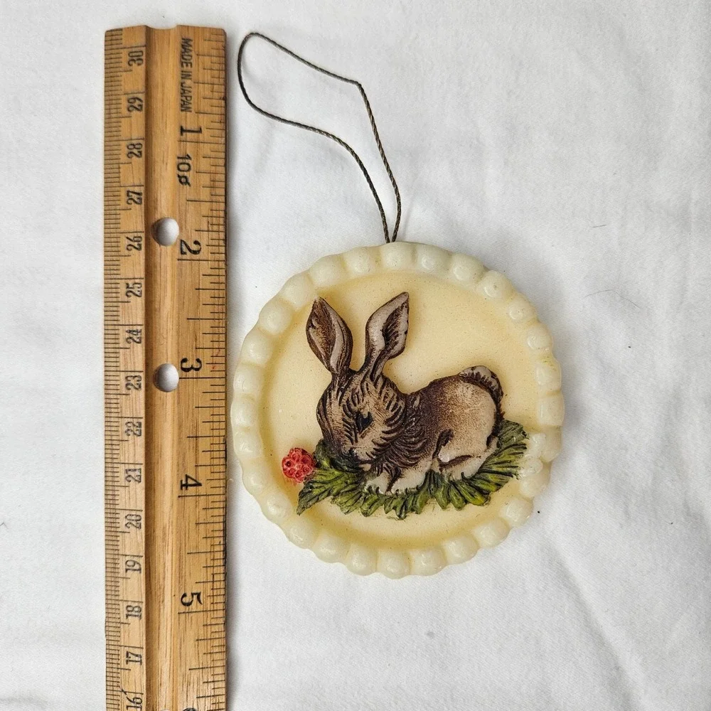 Vtg WAX Round Bunny Rabbit Ornament Scalloped‎ Edge Cream Brown Easter Christmas